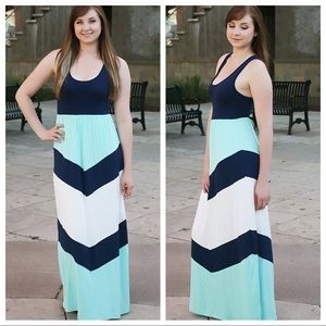 2 Smalls | 1 X-Large 🎉 Chevron Strap Maxi Dress